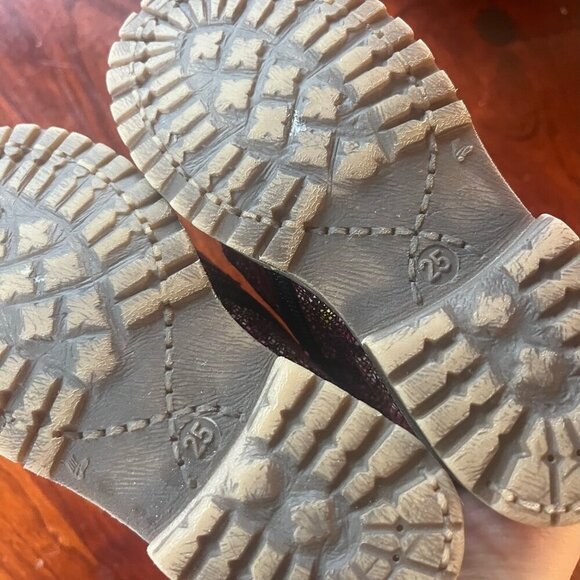 Frodo Floral Patterned Ankle Boots With Side Zipper Closure- Size 25 (8.5) - Picture 6 of 11